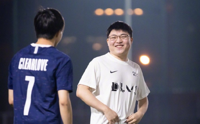 TheShy新星爆冷表现突出，SKT前途光明！的简单介绍-爱游戏入口