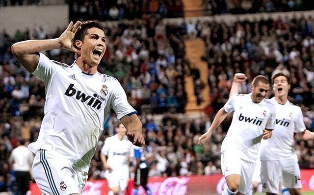 C罗在皇家马德里比赛中晋级下一阶段，险胜引发热议！-爱游戏入口